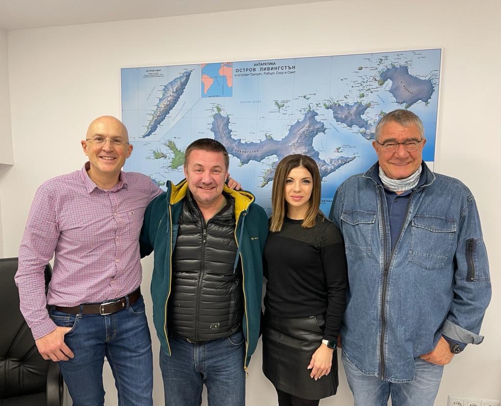 Кирил Кандиларов, д-р Наско Пелтеков, Мария Янева (OMRON), проф. Христо Пимпирев